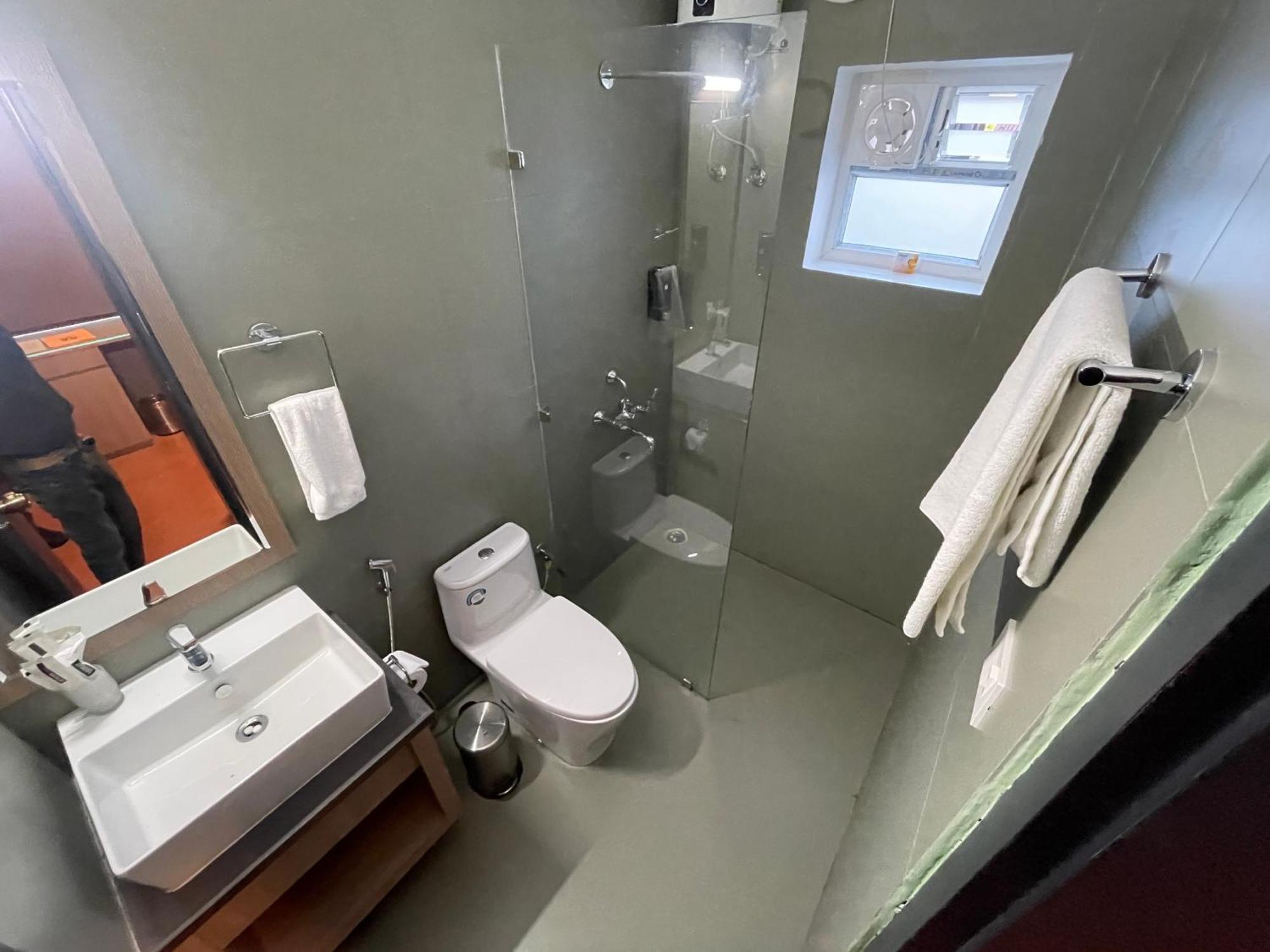 The Dibrugarh Address Otel Dış mekan fotoğraf