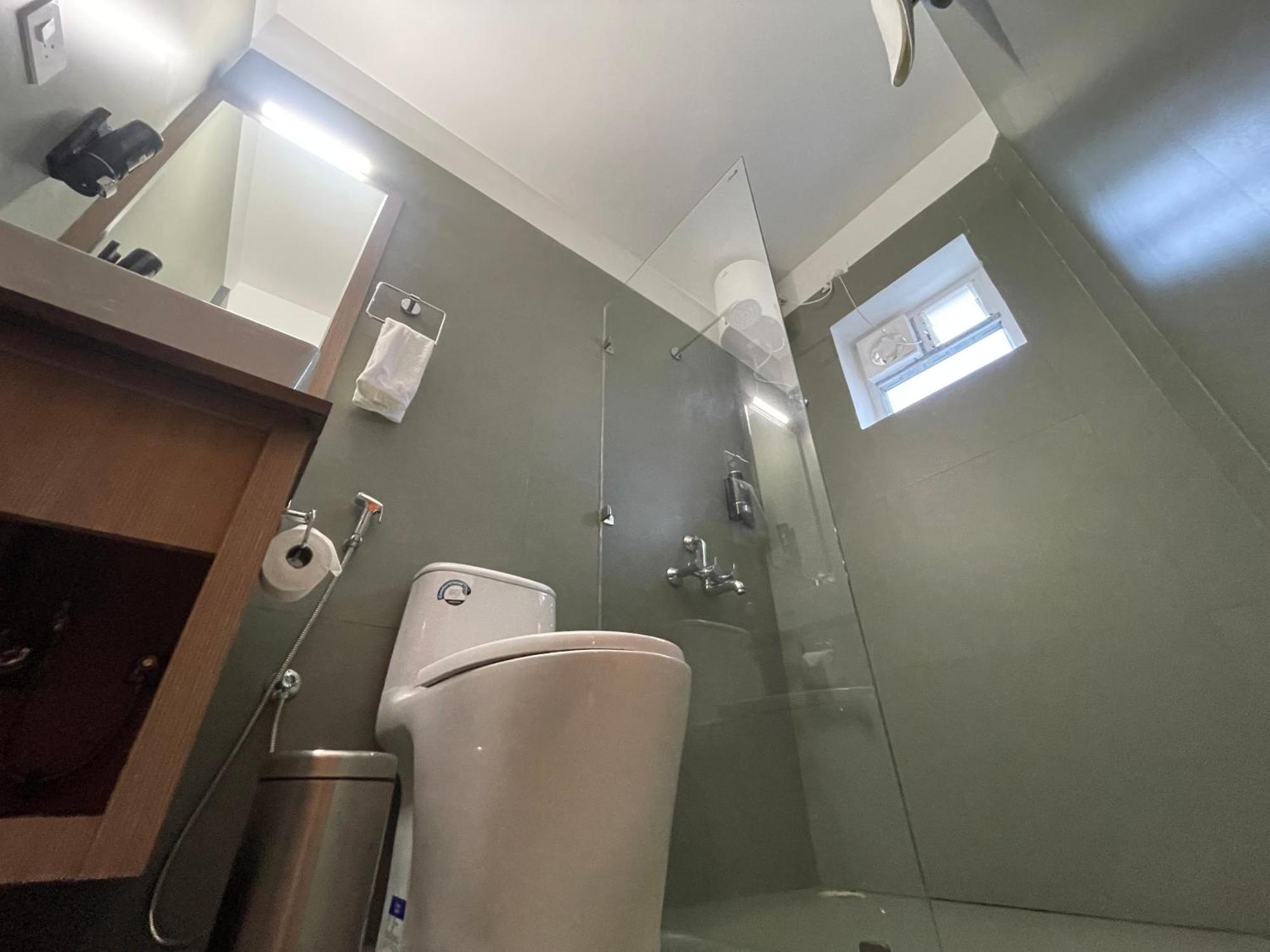 The Dibrugarh Address Otel Dış mekan fotoğraf
